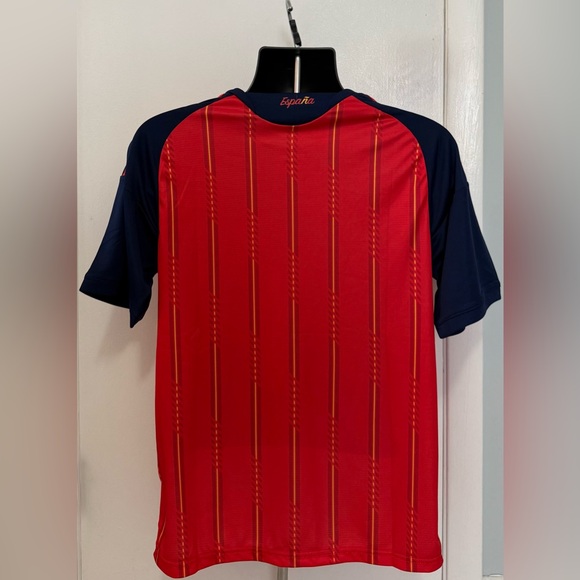 2026 Spain World Cup Jersey - Picture 2 of 2